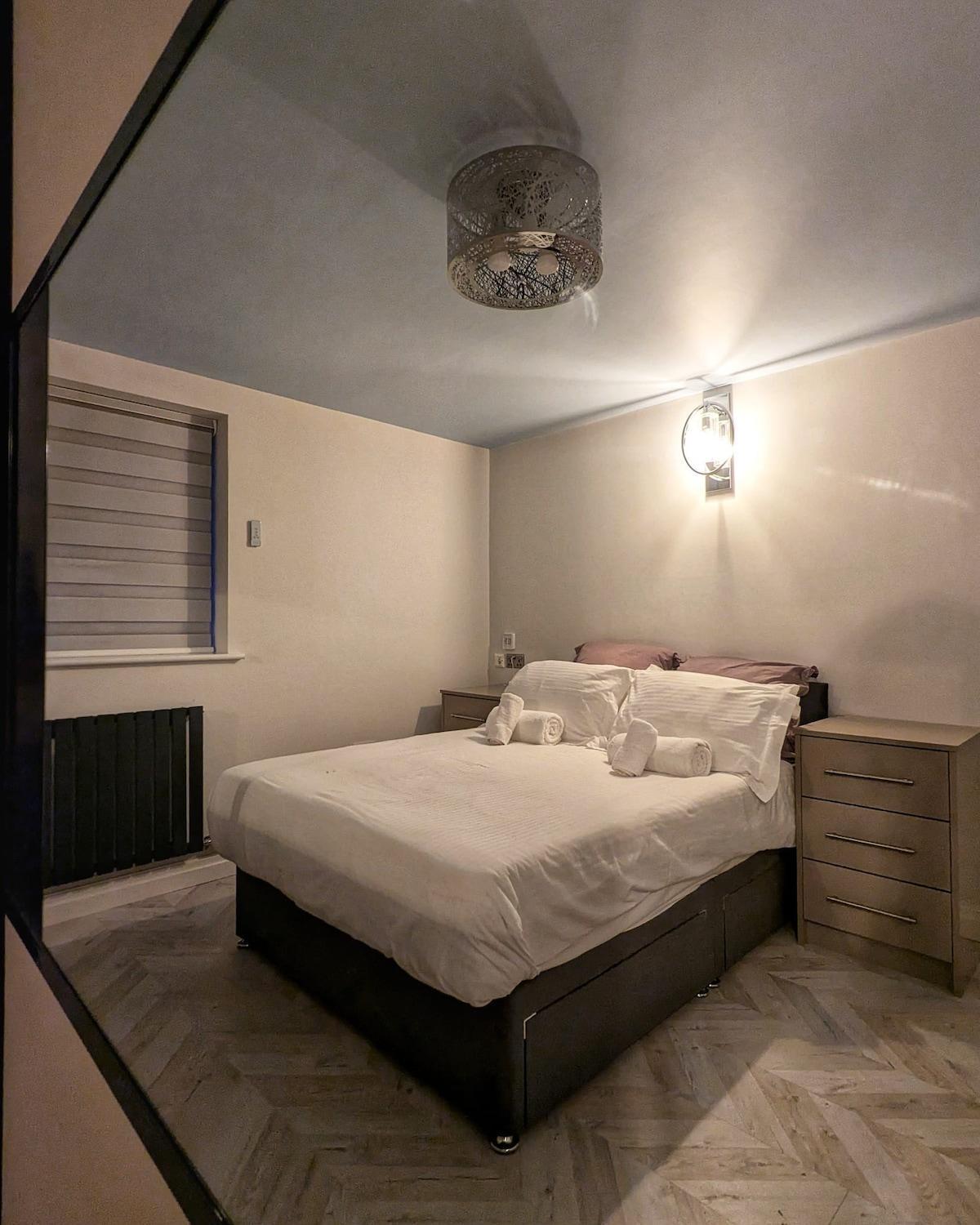 Beautiful 5 Bedroom Home Sleeps 12 People In Manchester Eksteriør billede